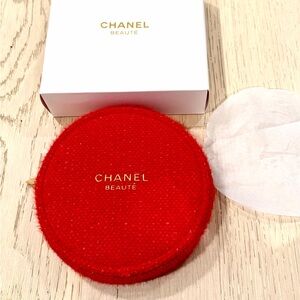 CHANEL Beauté Vibrant Red Circular Travel Pouch Case Bag